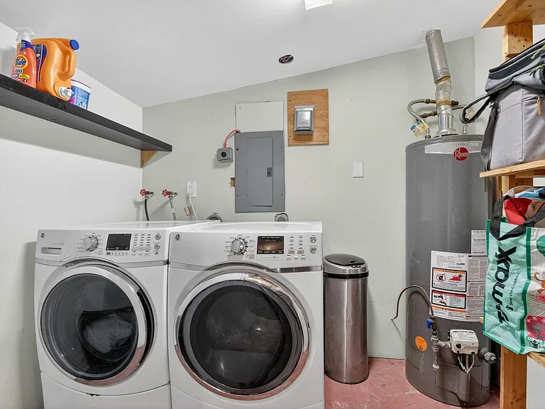 318 Glen Arbor Ter — Photo 12