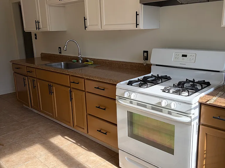 17958 Commercial Ave — Photo 4