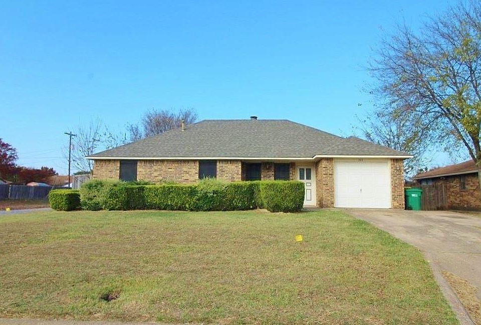 1st image of 301 Apache Dr