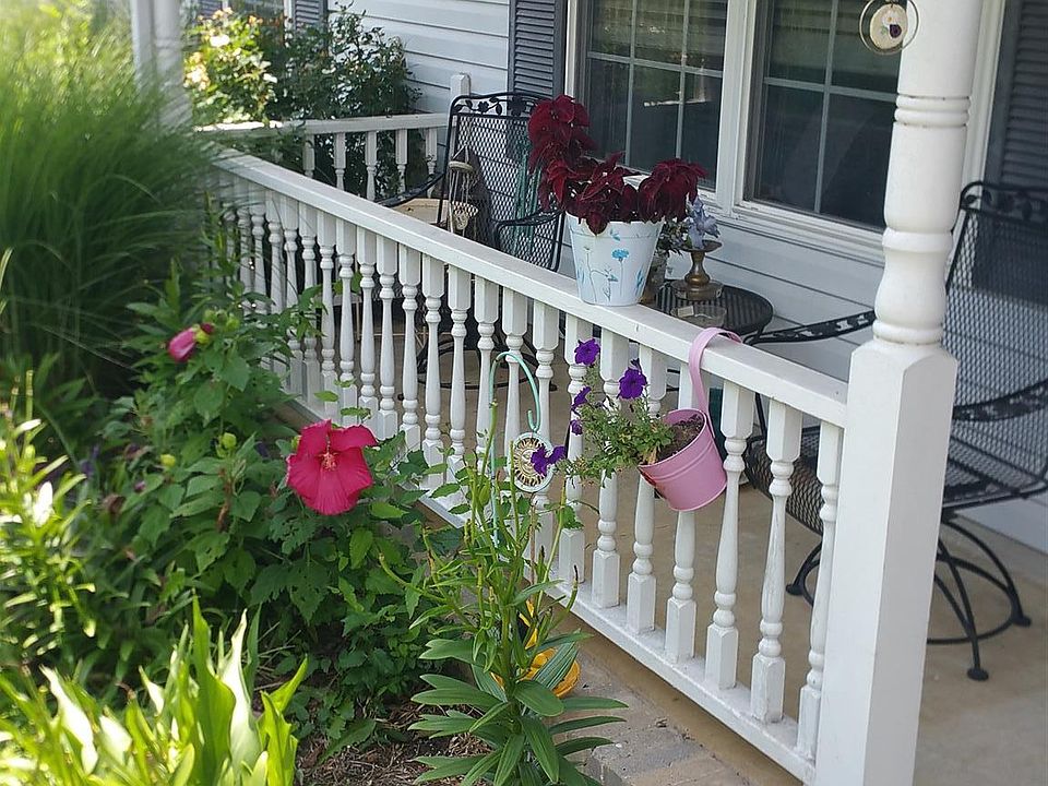 2nd image of 2627 Weatherford St