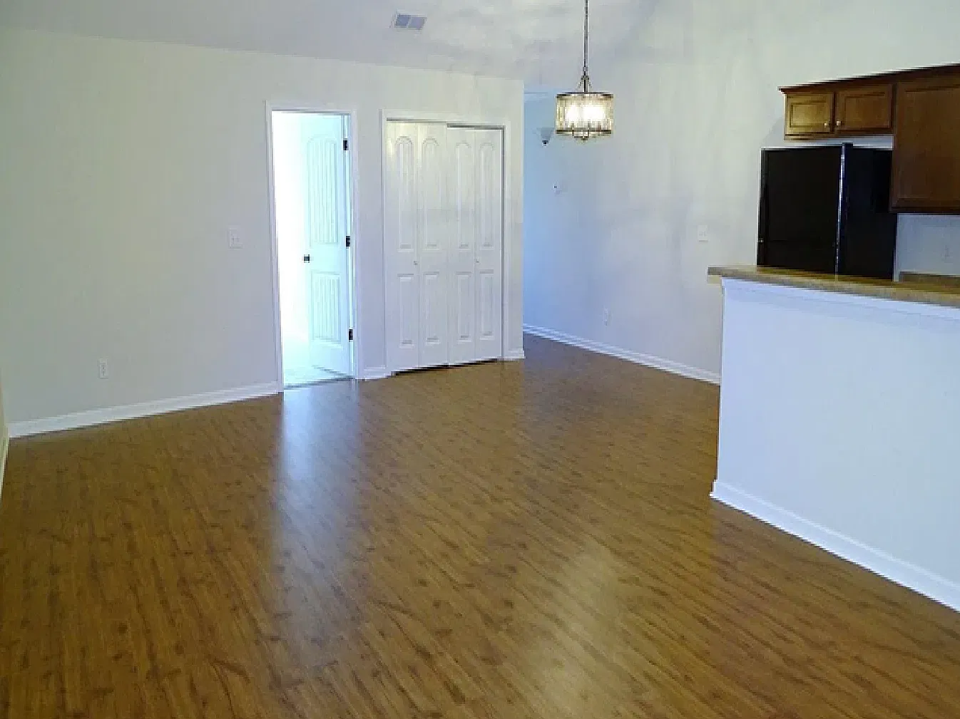 157 Danbury Ln — Photo 4