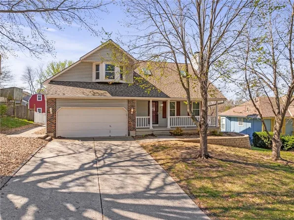 4108 NW Briarwood Dr, Blue Springs, MO 64015