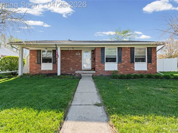 18516 Aldrin Ave, Brownstown, MI 48193