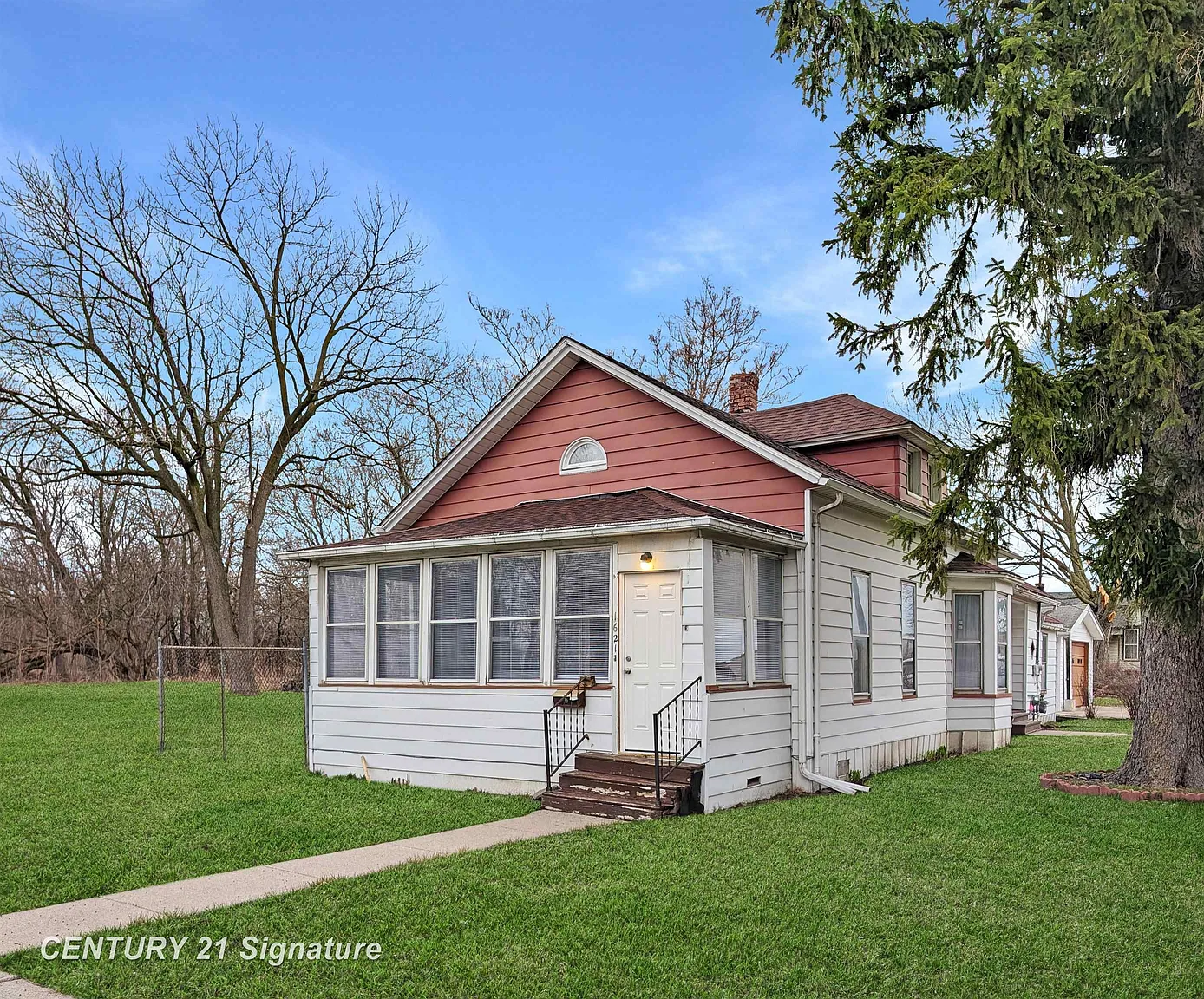 1621 Carroll St photo 1