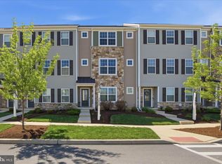 2429 Spring Water Cir, Lancaster, PA 17601