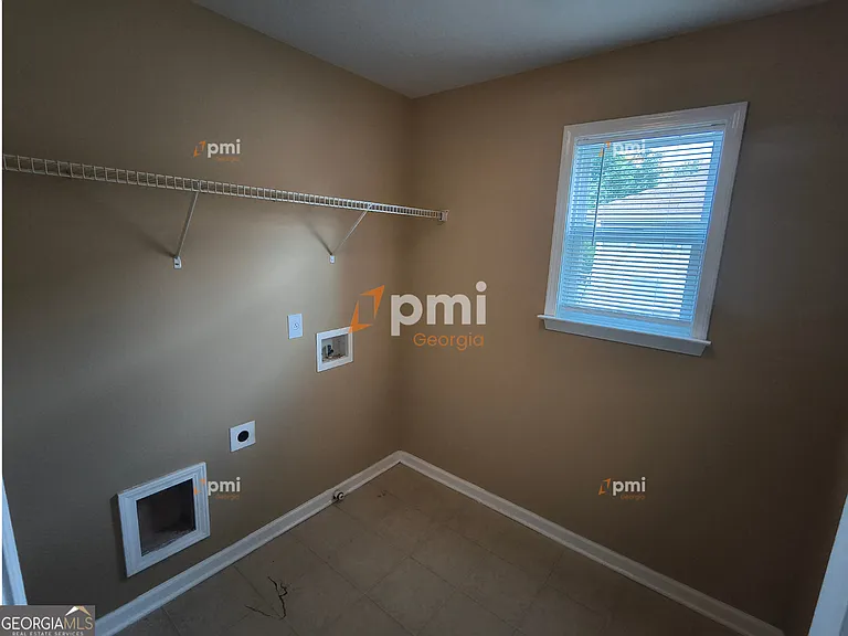 350 Fairmont Way — Photo 6
