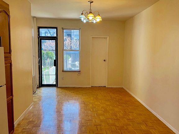 3rd image of 94 Eagle St APT 1L