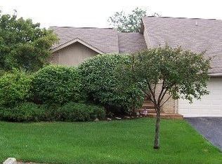 4031 Foxpointe Dr #1, West Bloomfield, MI 48323