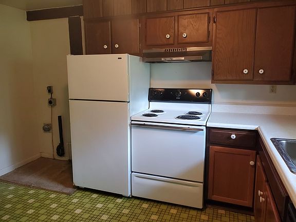2nd image of 135 W Charlotte St APT E