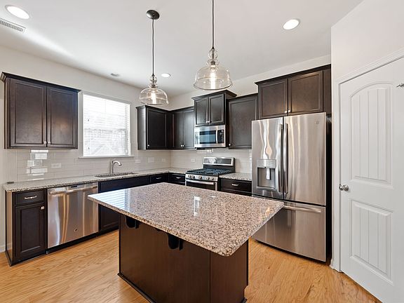 2nd image of 1404 San Antonio Blvd