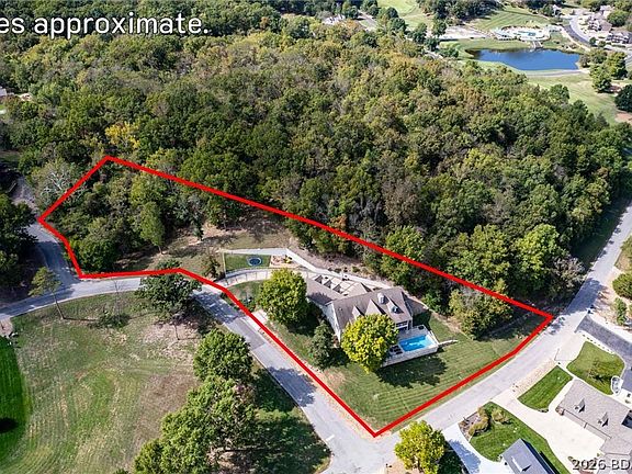 4th image of 323 Cherry Hill Dr