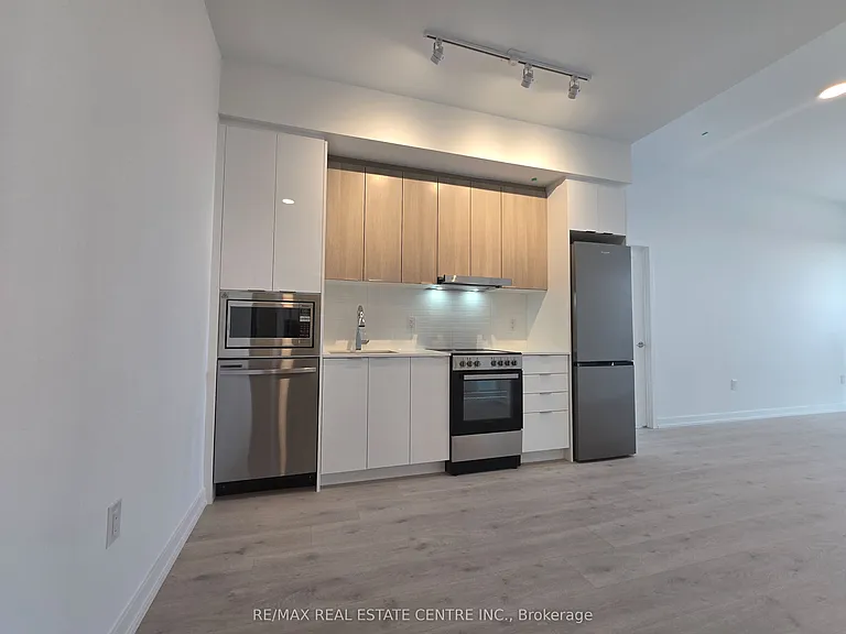 9751 Markham Rd #Penthouse 06 — Photo 16
