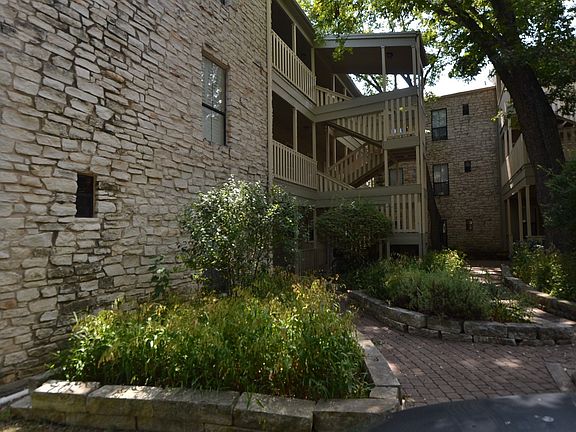 2nd image of 4401 Speedway APT 305
