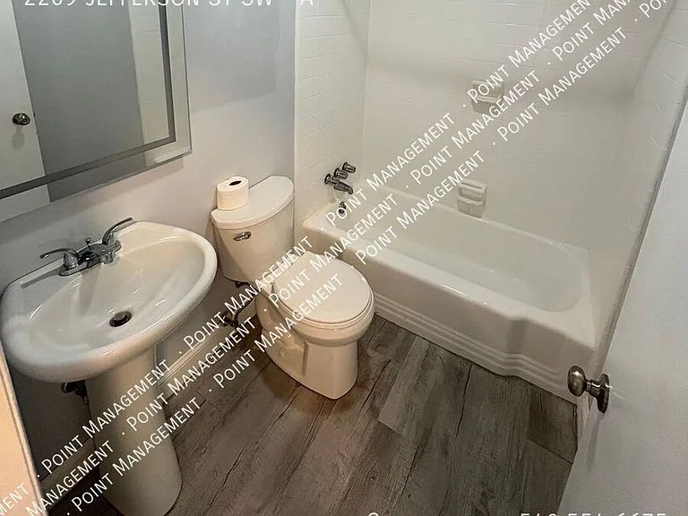 2209 Jefferson St SW #A — Photo 9