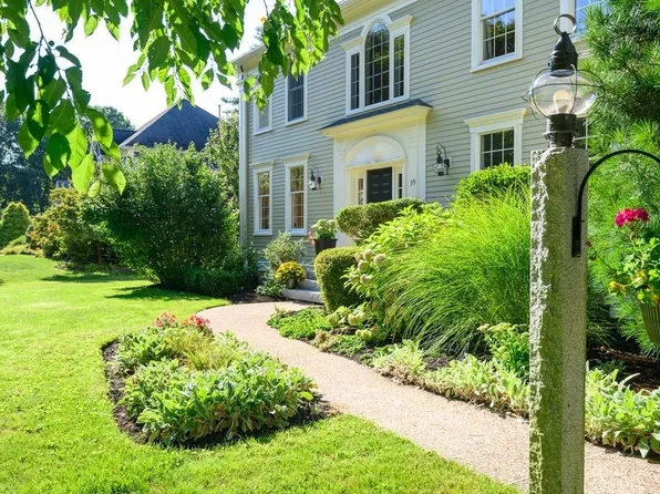 39 Fatherland Dr, Newbury, MA 01922