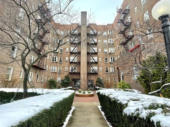 84-49 168th Street #1P, Jamaica Hills, NY 11432