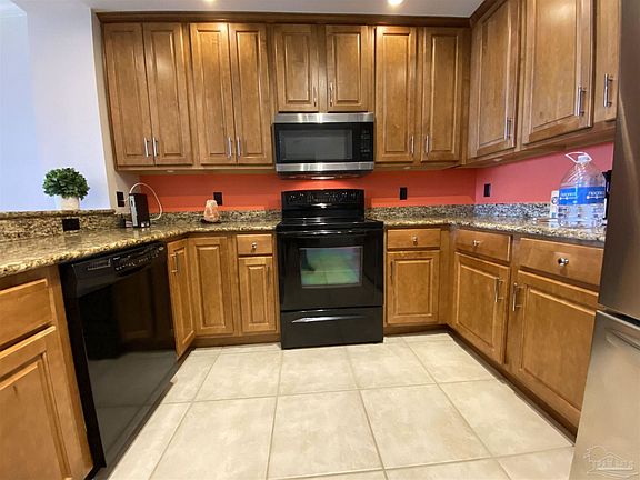 4th image of 100099 Nelle Ave #206