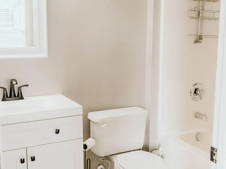 Ensuite full bath in Bedroom #2