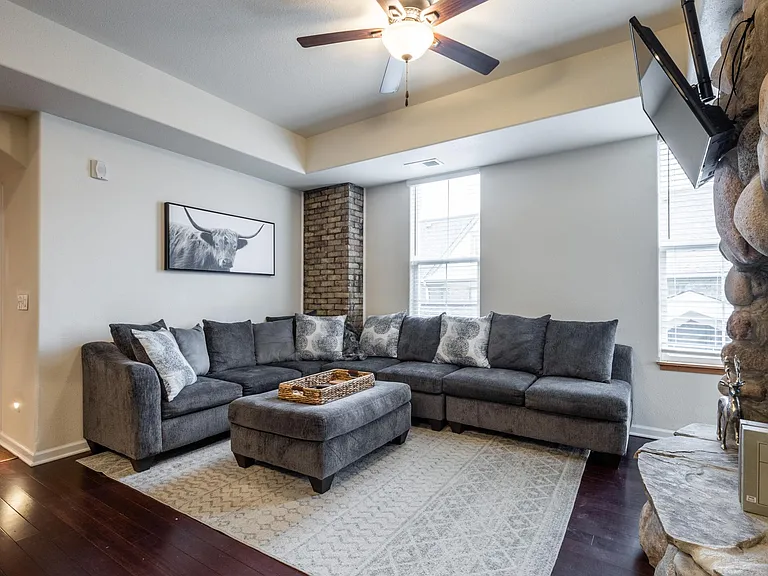1818 N Humboldt Ave #202 — Photo 25