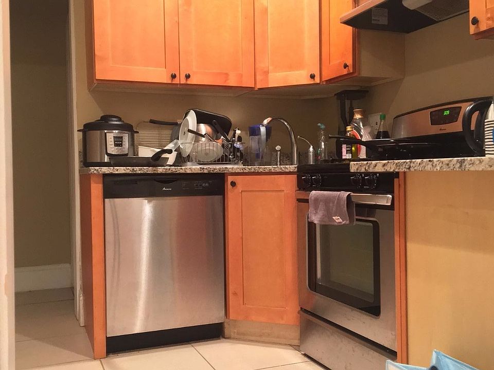 1st image of 88 Egmont St #101
