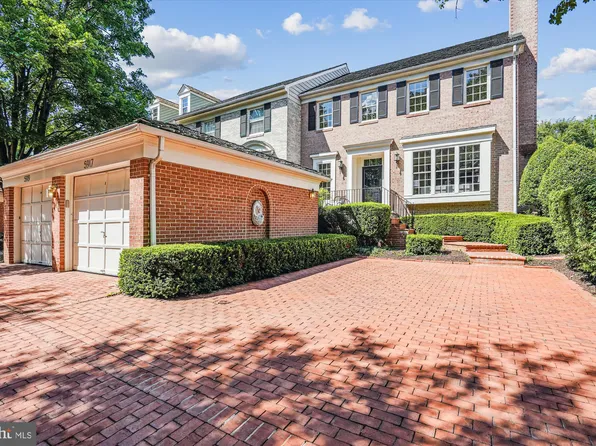 5917 Maplewood Park Pl, Bethesda, MD 20814