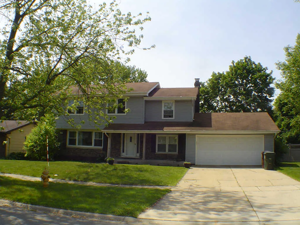 4249 176th Pl photo 1