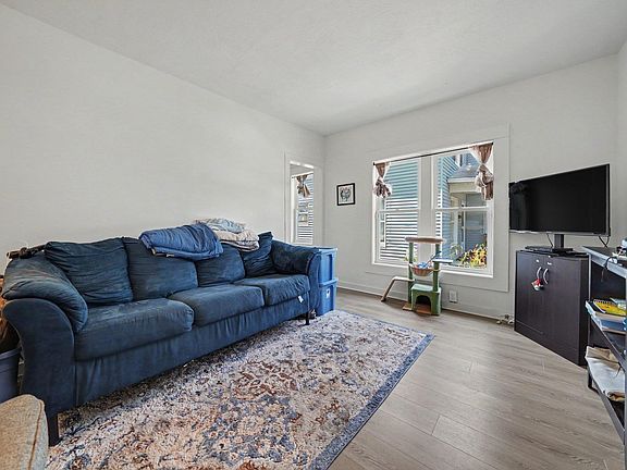 2nd image of 703 W 4th St
