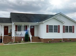 22542 Cabin Point Rd, Disputanta, VA 23842