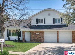 15711 Shamrock Rd, Omaha, NE 68118