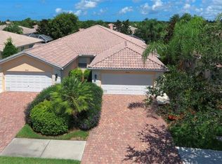 7606 Pesaro Dr, Sarasota, FL 34238