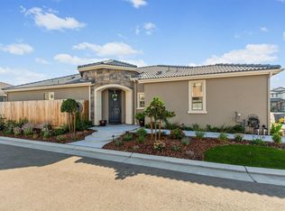 3419 Taylor Ln, Clovis, CA 93619