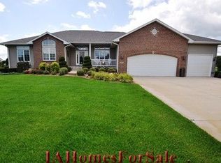 9389 Darrell Dr, Cedar Rapids, IA 52411