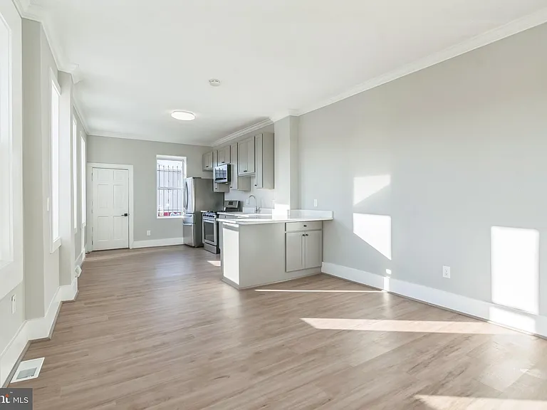 1243 E Lanvale St — Photo 5