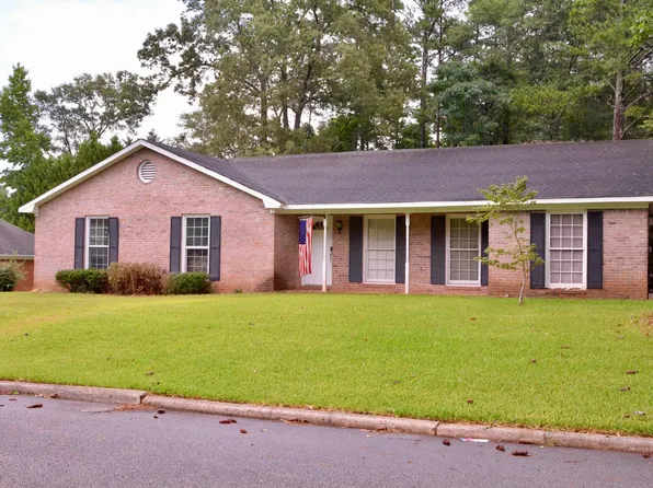 500 Camelot Dr, Lagrange, GA 30241