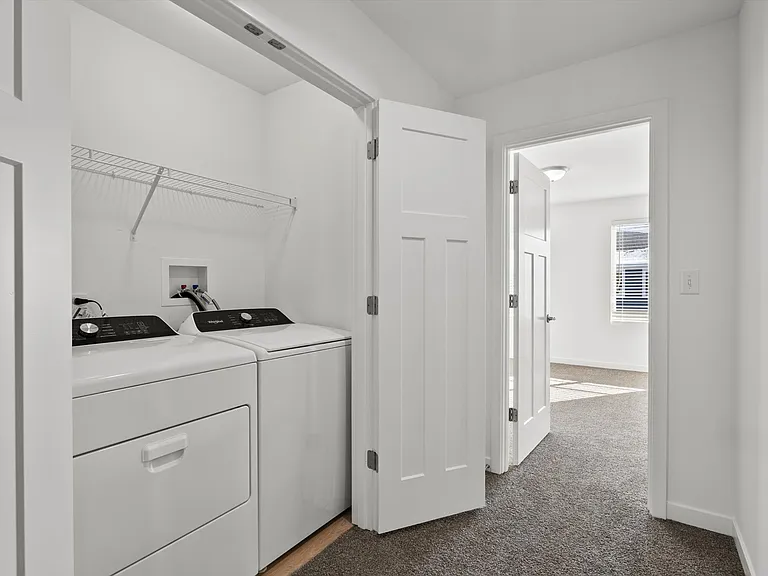 1057 Gillespie Ln — Photo 13