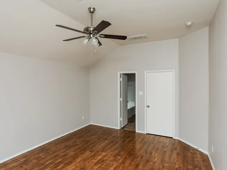 501 Branch St — Photo 12