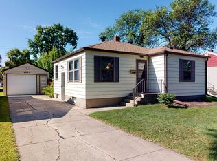 1915 5th Ave N, Grand Forks, ND 58203
