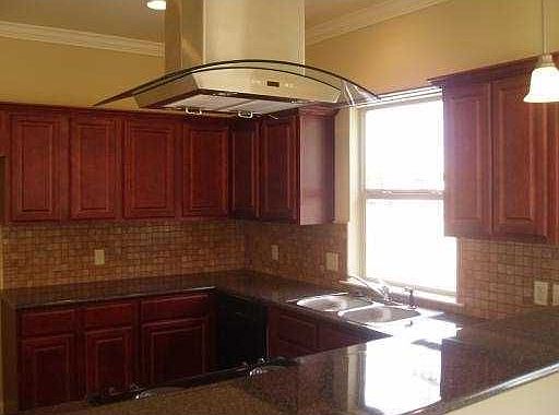 4th image of 713 Barataria Blvd