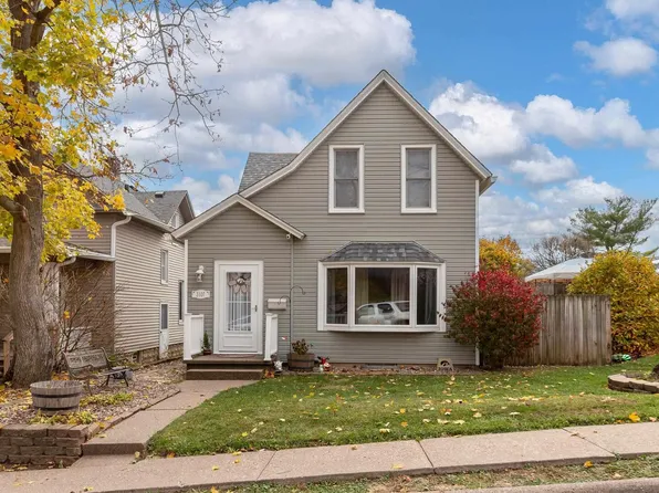 3107 Fairview St, Davenport, IA 52804