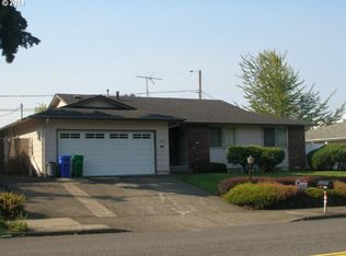 10906 SE Cherry Blossom Dr, Portland, OR 97216