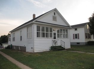 215 W Johnson St, Utica, IL 61373