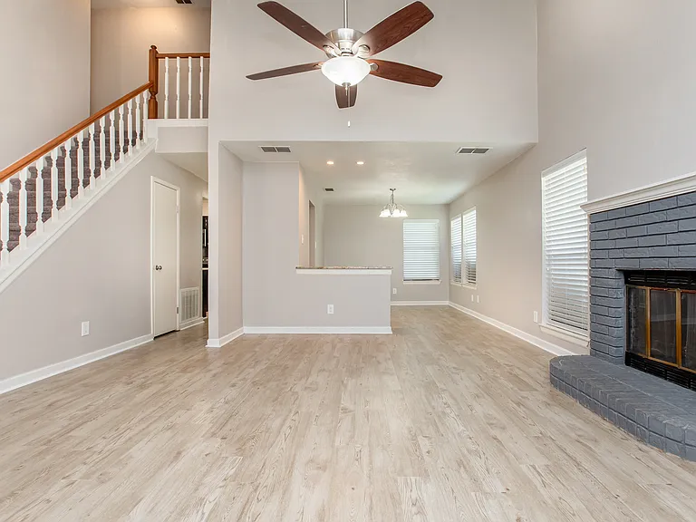 3491 Longview Dr — Photo 12