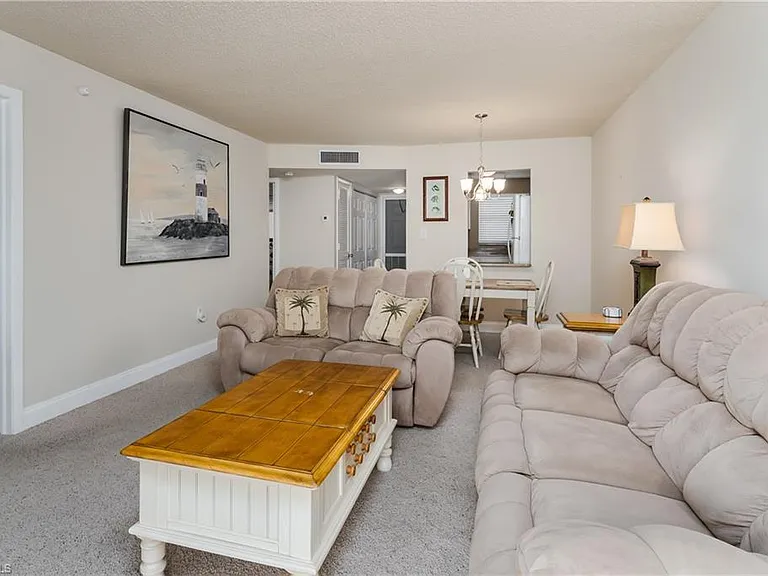 180 Turtle Lake Ct — Photo 8