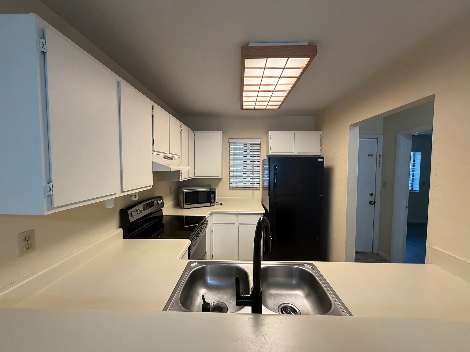 2 bed, 874 sqft, $1,395 — Photo 4