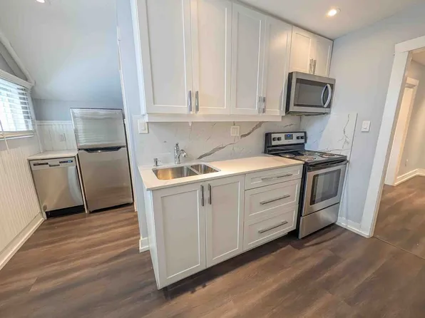 49 Thorold Rd #4, Welland, ON L3C 3T7