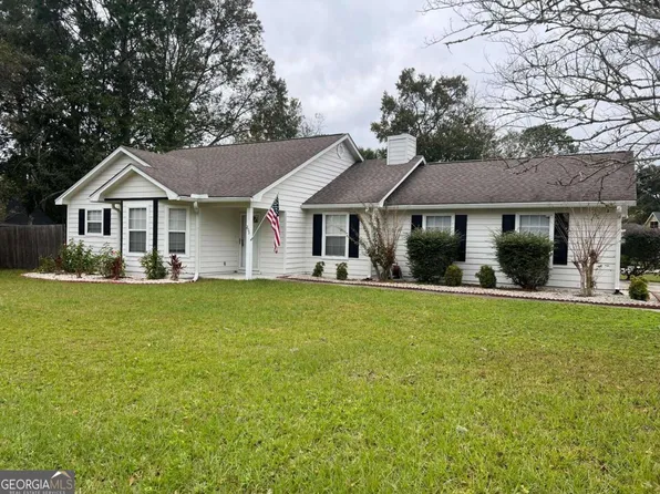 203 McQueen Cir, Saint Marys, GA 31558