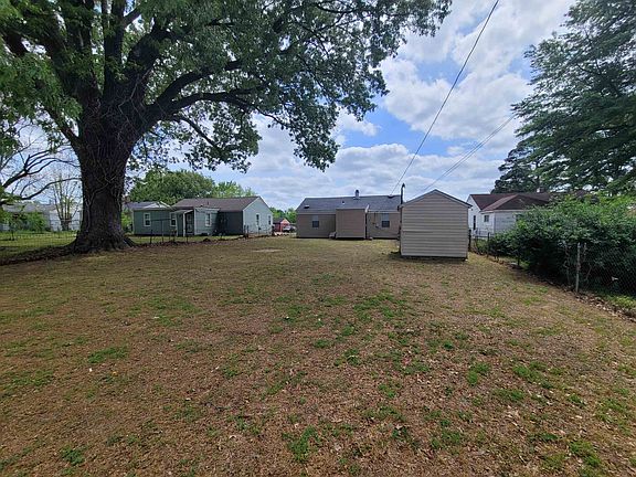 5th image of 476 Jenson Rd