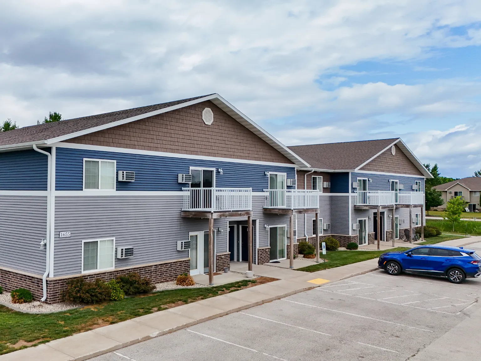 SCS Sturgeon Bay Estates Apartment Community — Photo 3