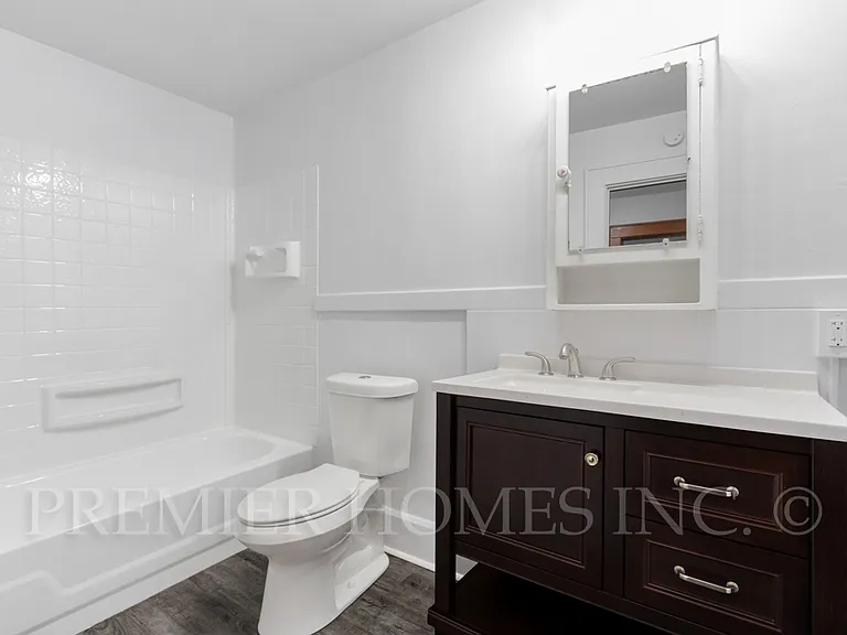 115-123 Louis Ave #121 — Photo 3