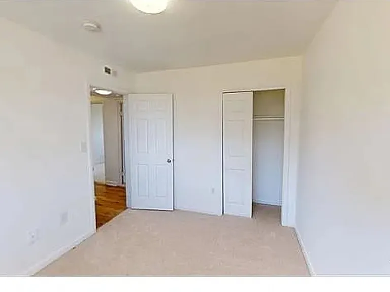 4241 Foote St NE — Photo 10